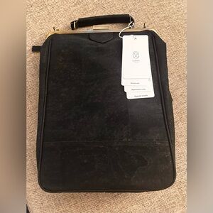 New w/ tags -Bobobark convertible backpack purse.